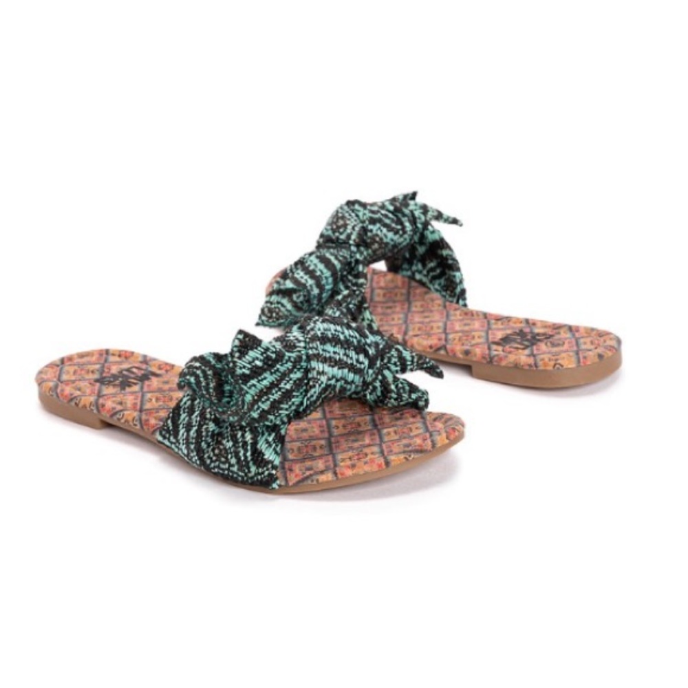 NWT Muk Luks Turquoise Trysta Knot Slides Women’s Size 7